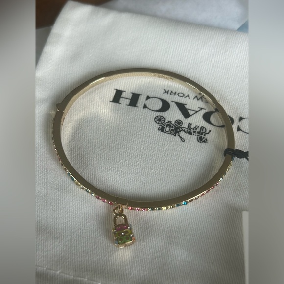 Viral Coach lock charm colorful gold bangle bracelet - Picture 4 of 6
